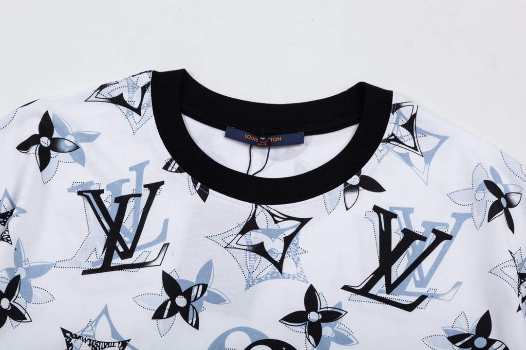Louis Vuitton Men's Women's Short Sleeve T-shirt L36839