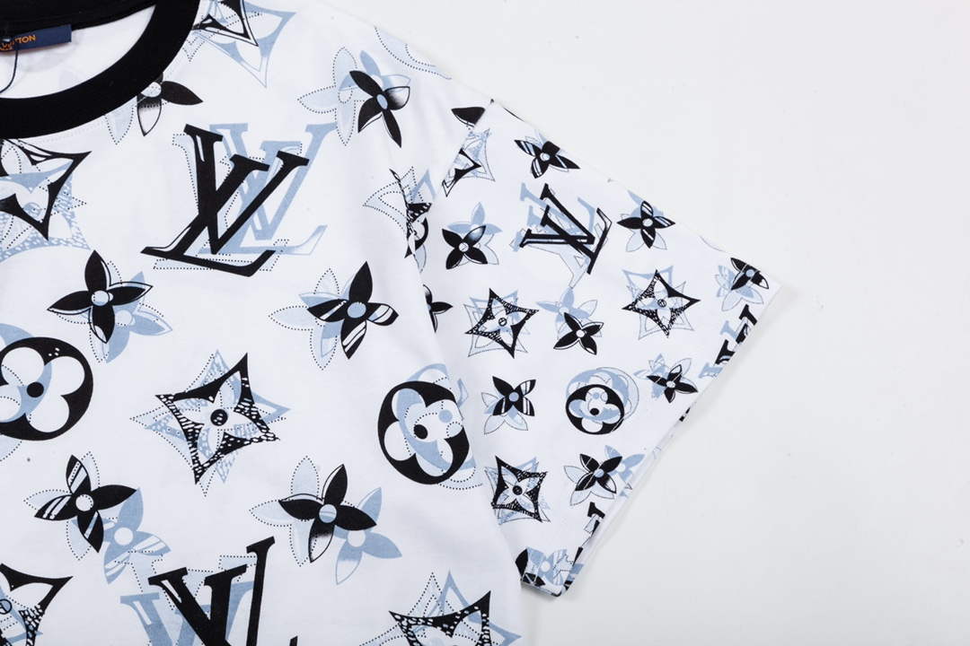 Louis Vuitton Men's Women's Short Sleeve T-shirt L36839