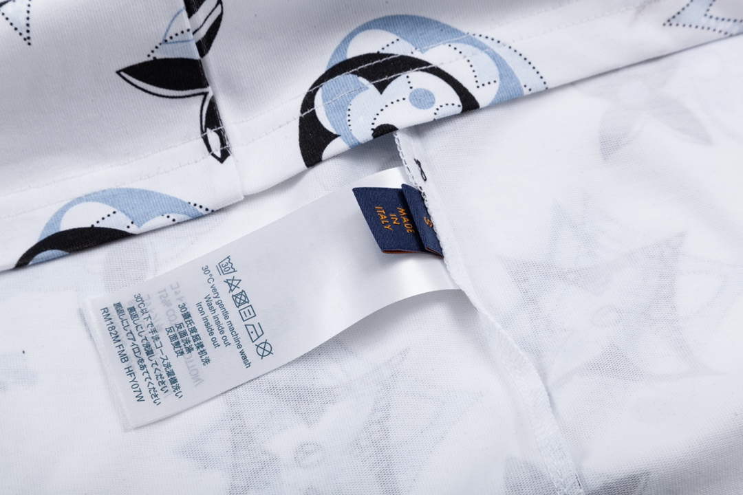 Louis Vuitton Men's Women's Short Sleeve T-shirt L36839