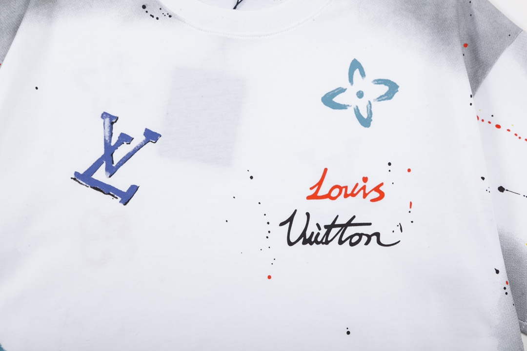 Louis Vuitton Men's Women's Short Sleeve T-shirt L36840