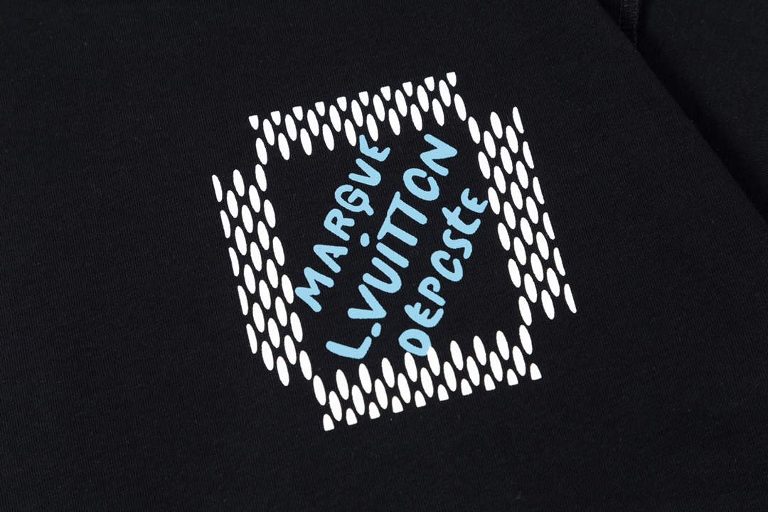 Louis Vuitton Men's Women's Short Sleeve T-shirt L36843