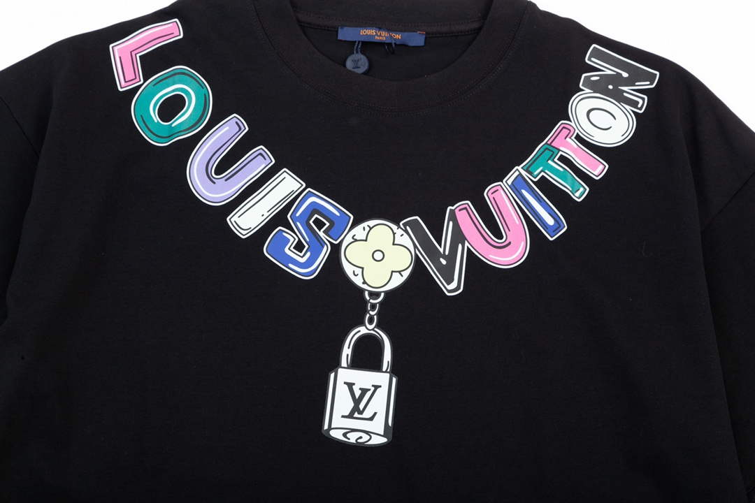 Louis Vuitton Men's Women's Short Sleeve T-shirt L36845