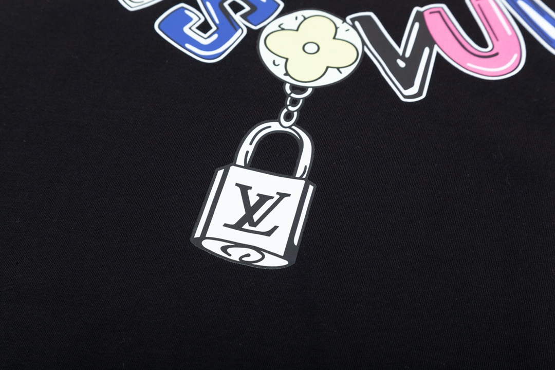 Louis Vuitton Men's Women's Short Sleeve T-shirt L36845
