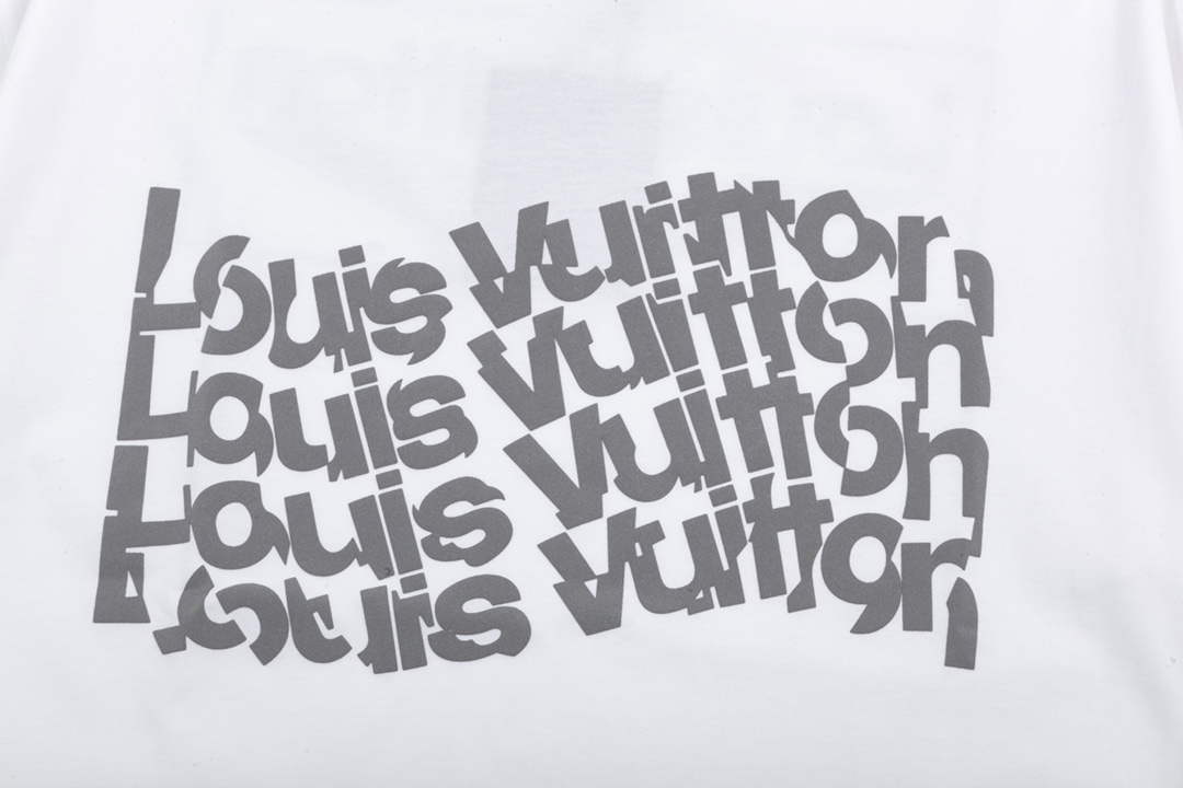 Louis Vuitton Men's Women's Short Sleeve T-shirt L36846