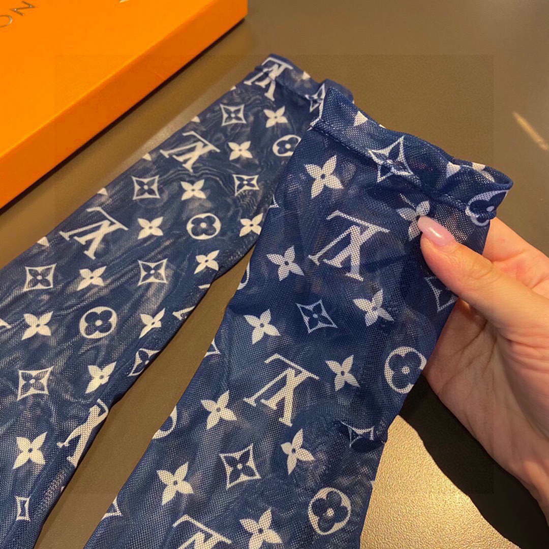 Louis Vuitton Monogram one-piece swimsuit LV 1A9N68 - S - View 9