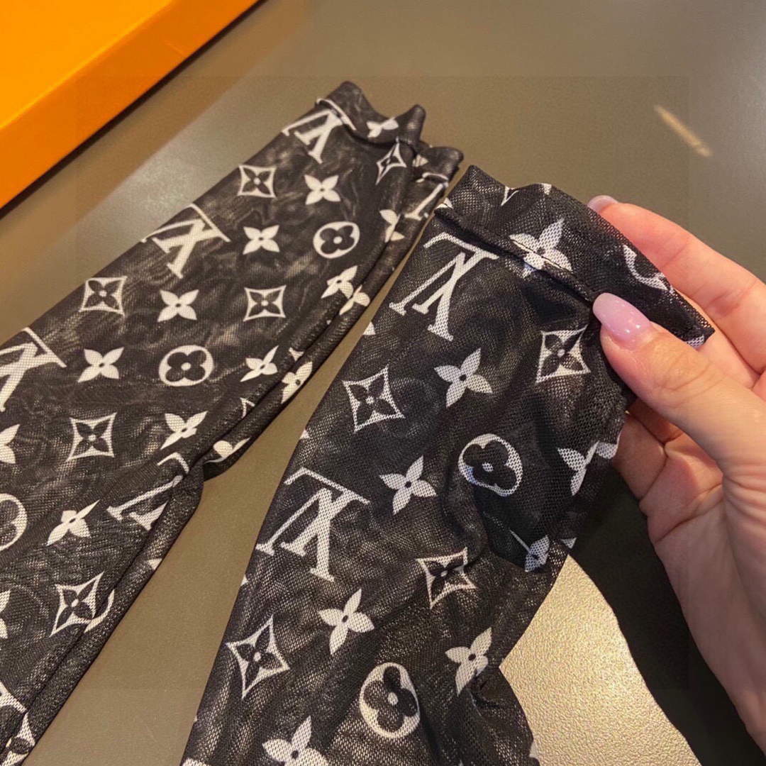 Louis Vuitton Monogram one-piece swimsuit LV 1A9N69
