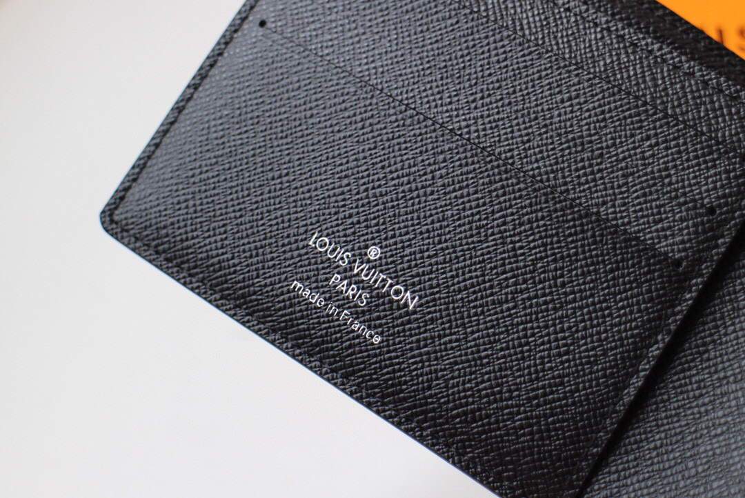 Louis Vuitton Multiple Wallet LV N60396 Giant Damier Ebene