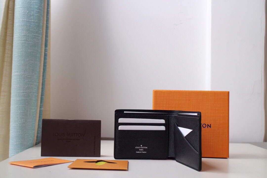 Louis Vuitton Multiple Wallet LV M30295 taiga Black