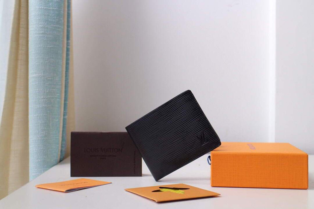 Louis Vuitton Multiple Wallet LV M30295 taiga Black