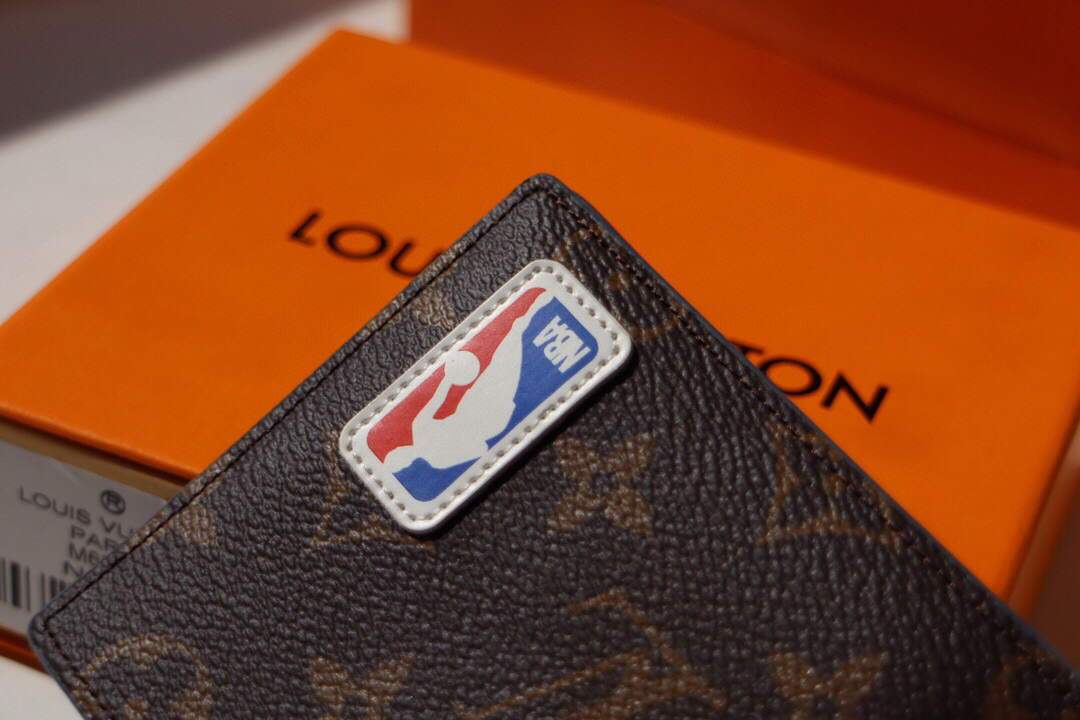 Louis Vuitton Multiple Wallet NBA X LV M60895 Monogram