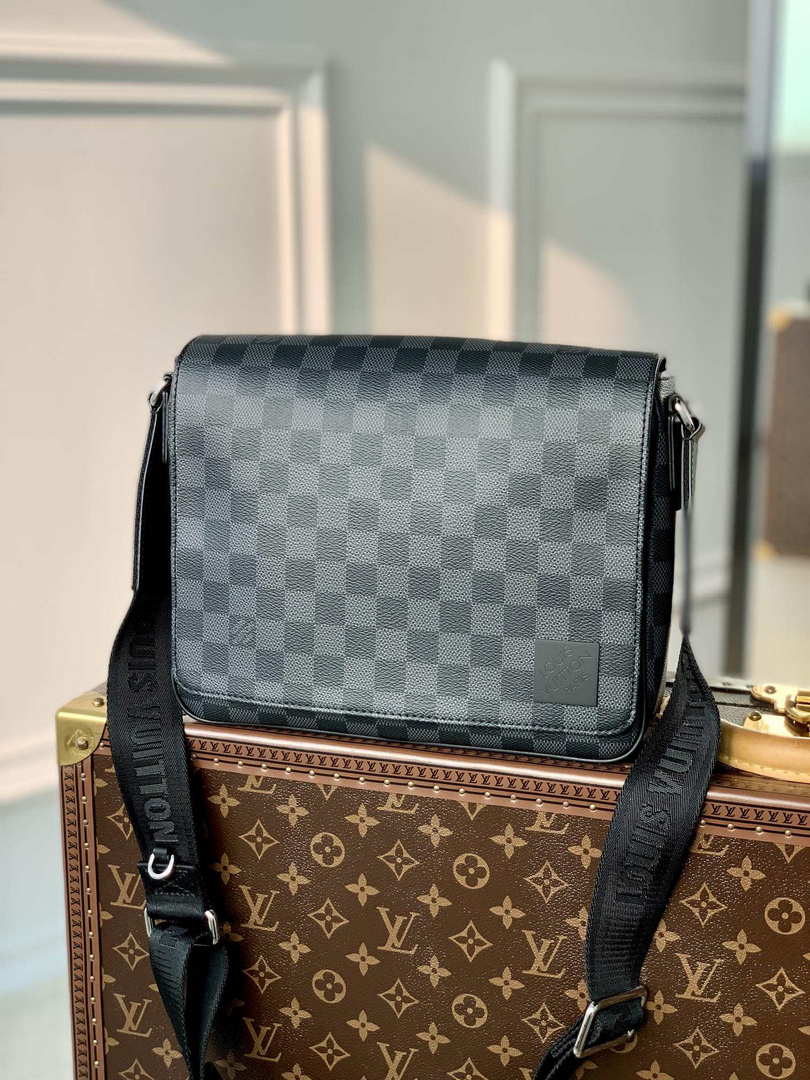 Louis Vuitton N42710 District PM Damier graphite Black - Default Title - View 1