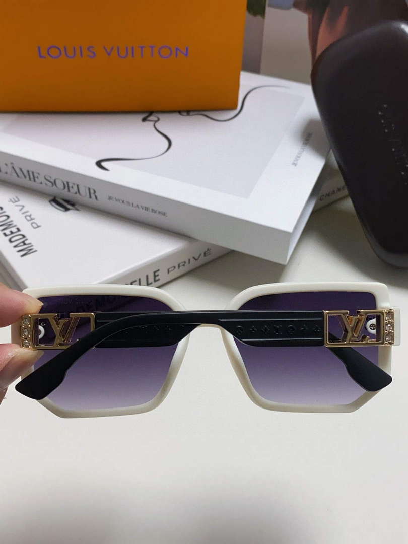 Louis Vuitton New Fashion Sunglasses L22270