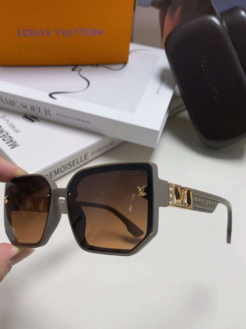Louis Vuitton New Fashion Sunglasses L22271