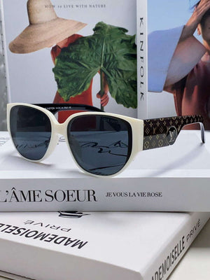 Louis Vuitton New Fashion Sunglasses L22273 - Default Title - View 1