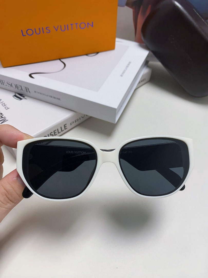 Louis Vuitton New Fashion Sunglasses L22273