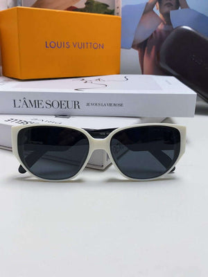 Louis Vuitton New Fashion Sunglasses L22273 - Default Title - View 7
