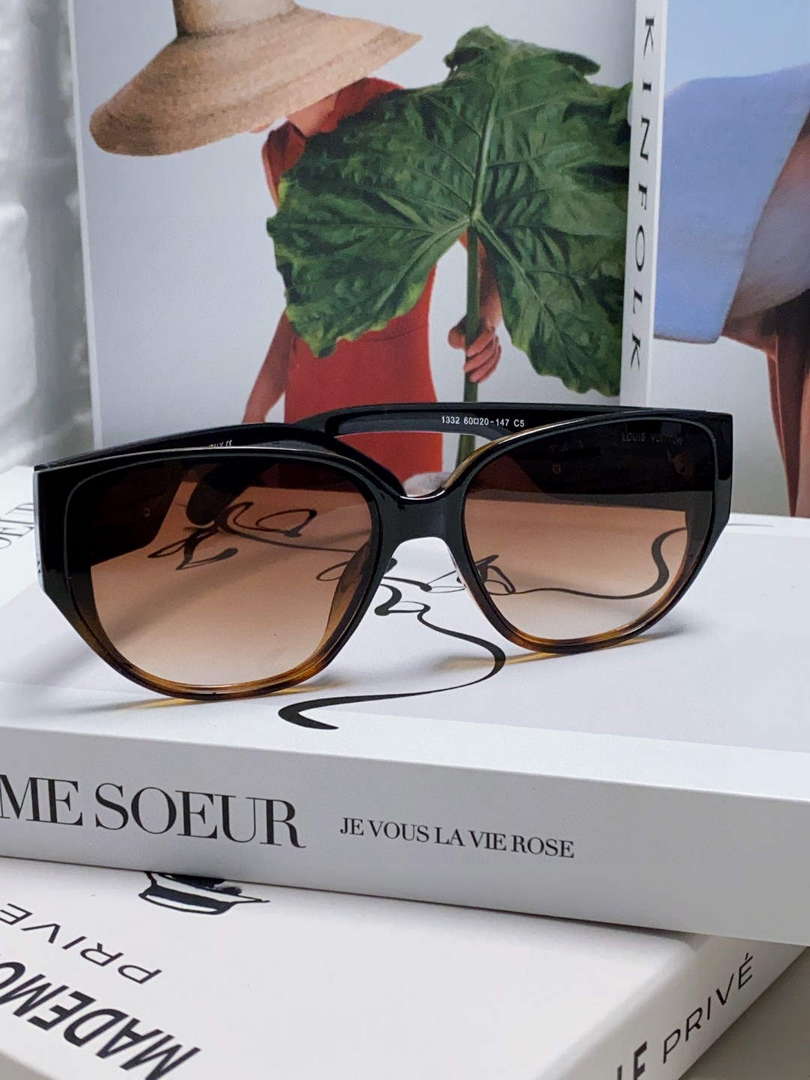 Louis Vuitton New Fashion Sunglasses L22274