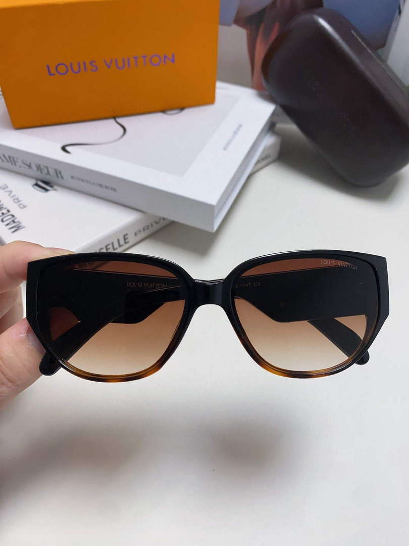 Louis Vuitton New Fashion Sunglasses L22274