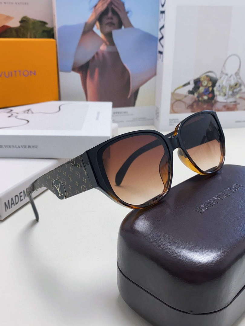 Louis Vuitton New Fashion Sunglasses L22274