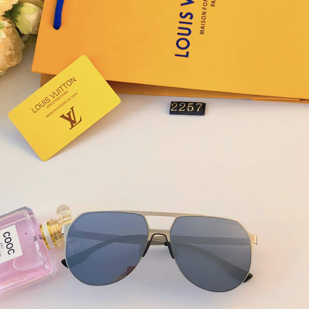 Louis Vuitton New Fashion Sunglasses L22282