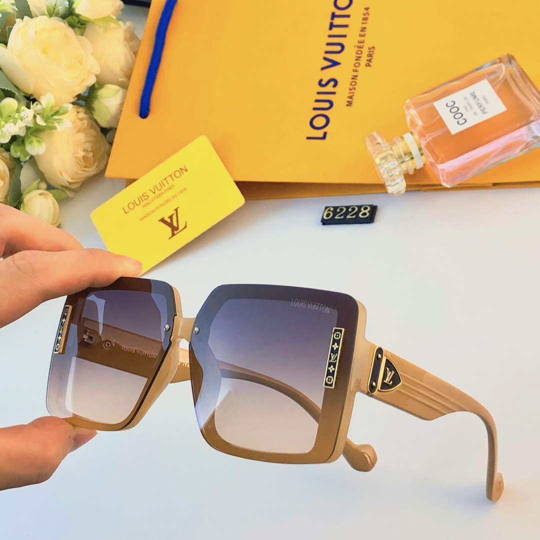 Louis Vuitton New Fashion Sunglasses L22288 - Default Title - View 1