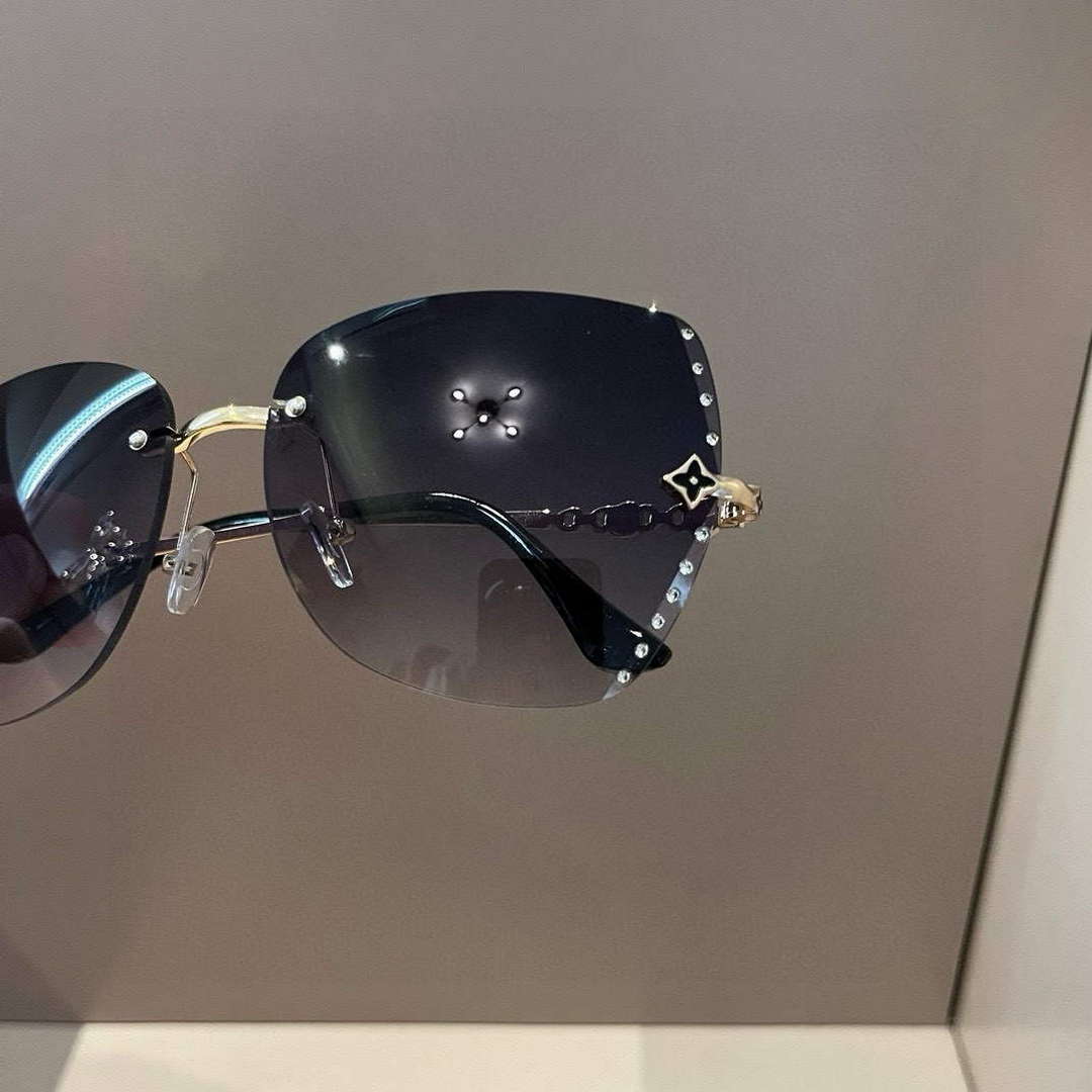 Louis Vuitton New Fashion Sunglasses L22292