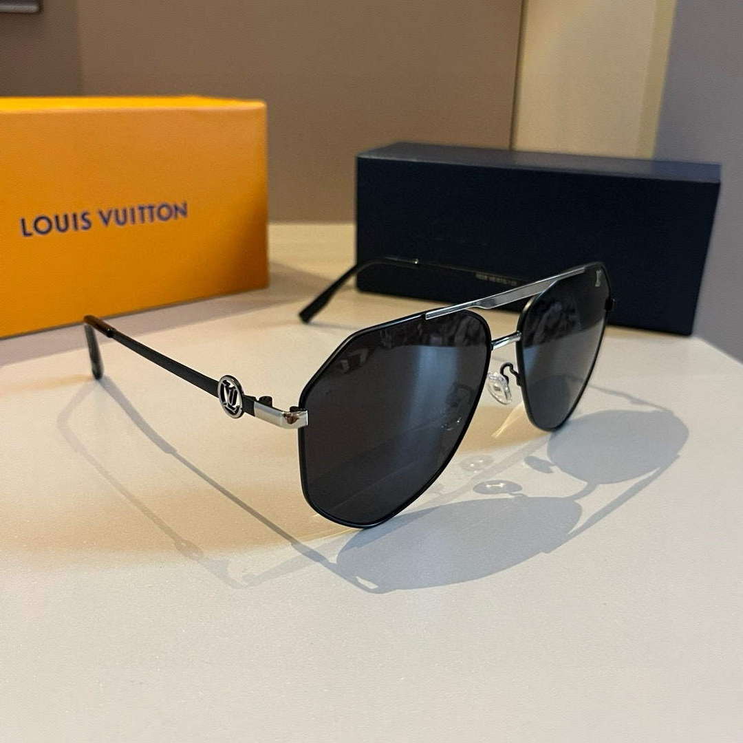 Louis Vuitton New Fashion Sunglasses L22293 - Default Title - View 1