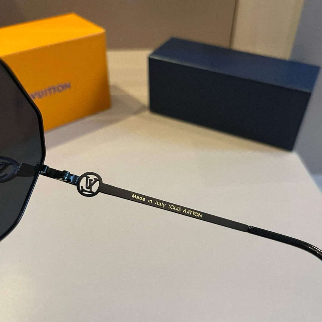 Louis Vuitton New Fashion Sunglasses L22293