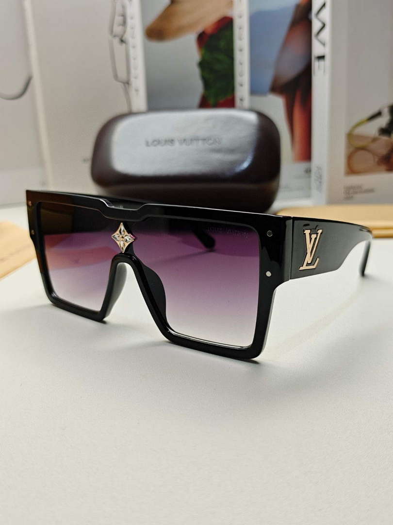 Louis Vuitton New Fashion Sunglasses L22300 - Default Title - View 1
