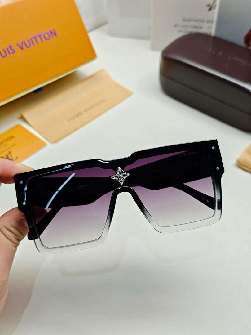 Louis Vuitton New Fashion Sunglasses L22301