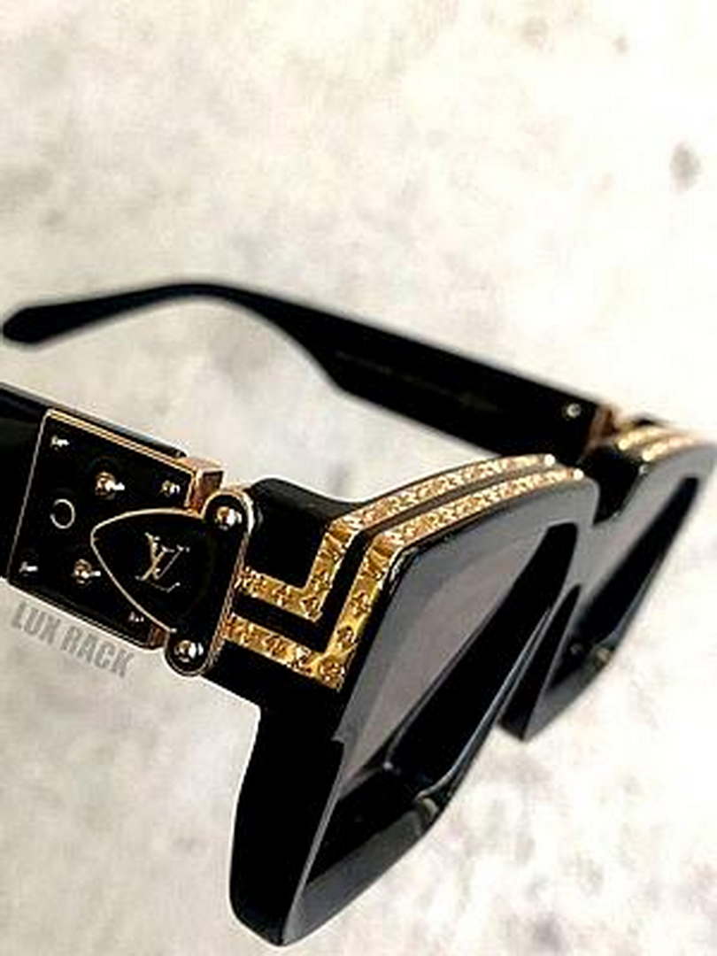 Louis Vuitton New Fashion Sunglasses L22608 - Default Title - View 1