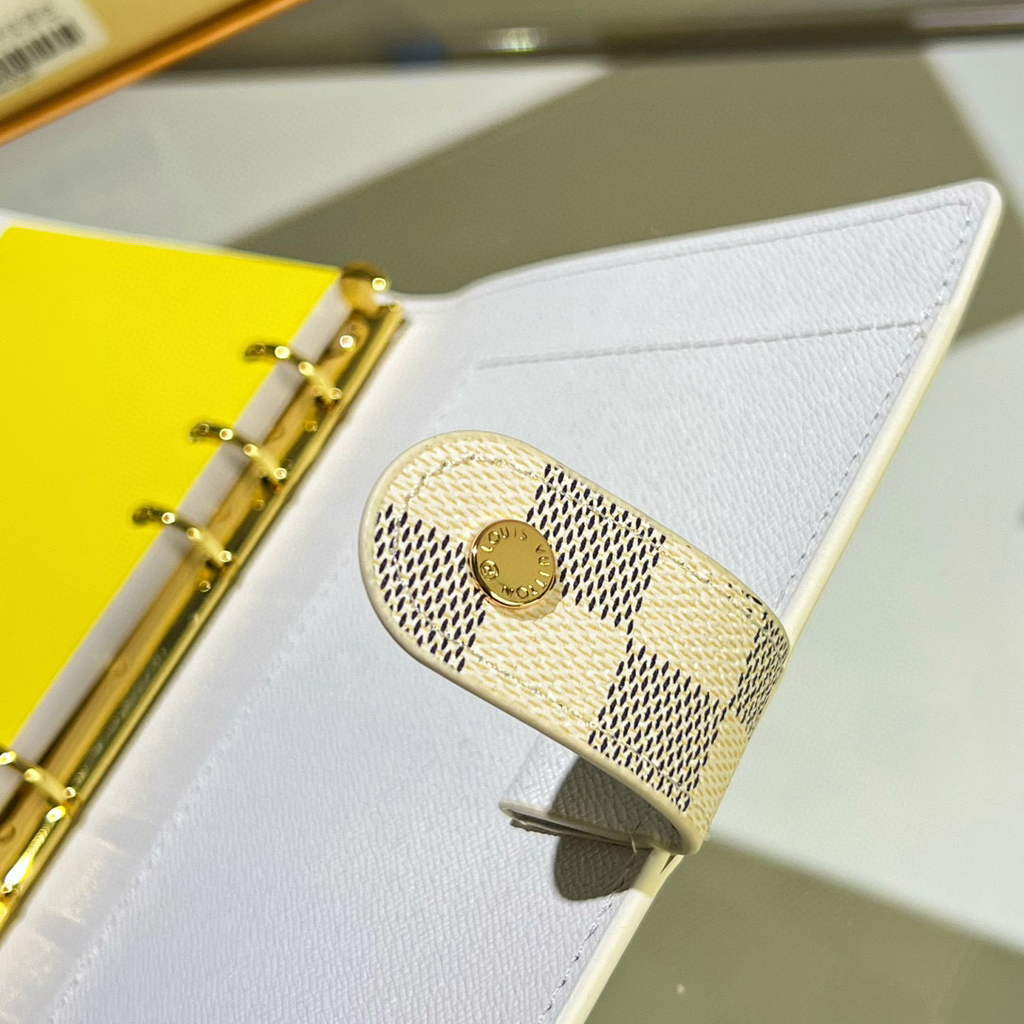 Louis Vuitton R20105 Medium Ring Agenda Cover White