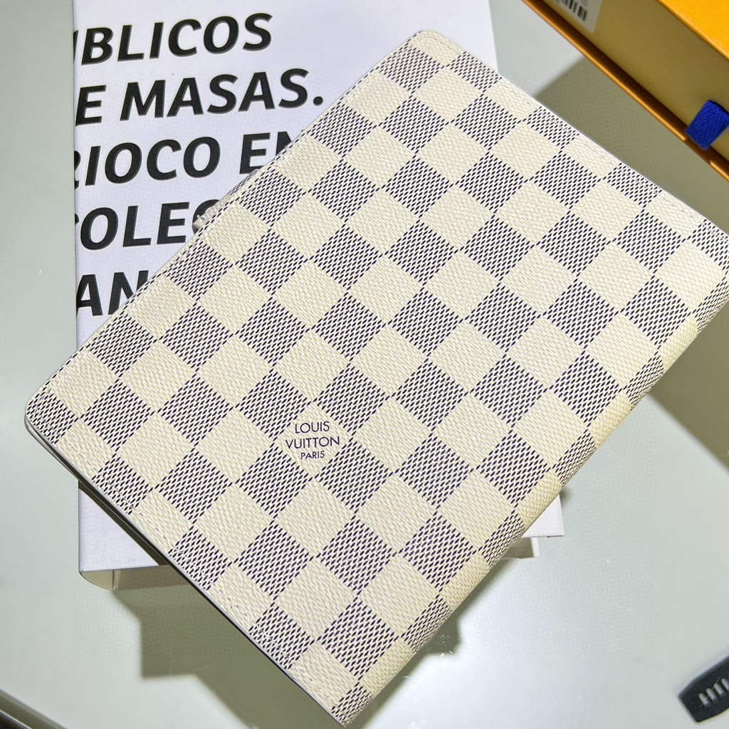 Louis Vuitton R20105 Medium Ring Agenda Cover White