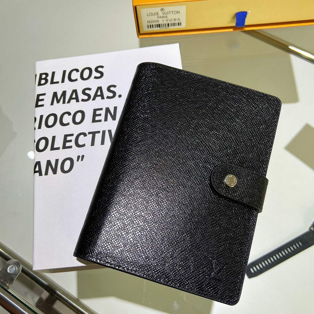 Louis Vuitton R20222 Medium Ring Agenda Cover Black