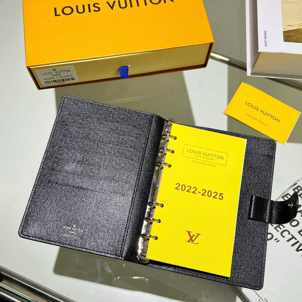 Louis Vuitton R20242 Medium Ring Agenda Cover Black