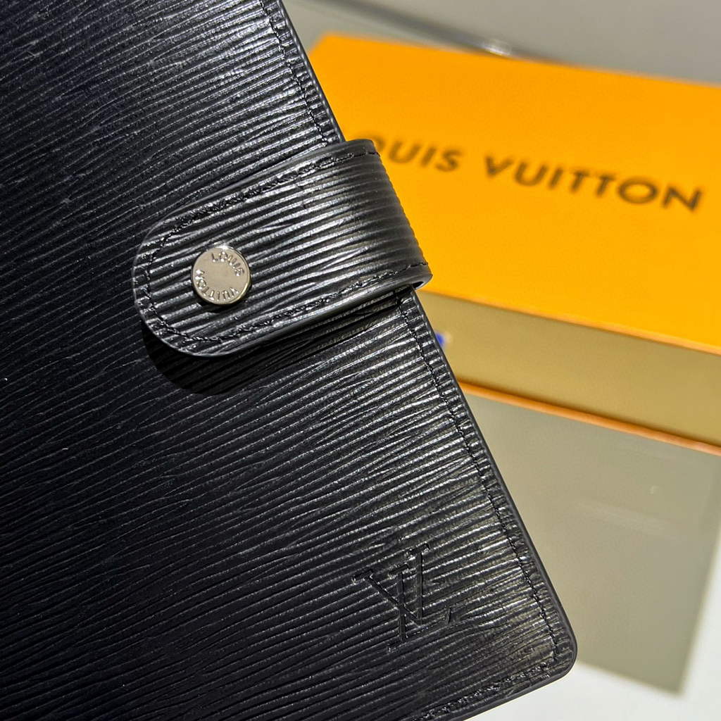 Louis Vuitton R20242 Medium Ring Agenda Cover Black