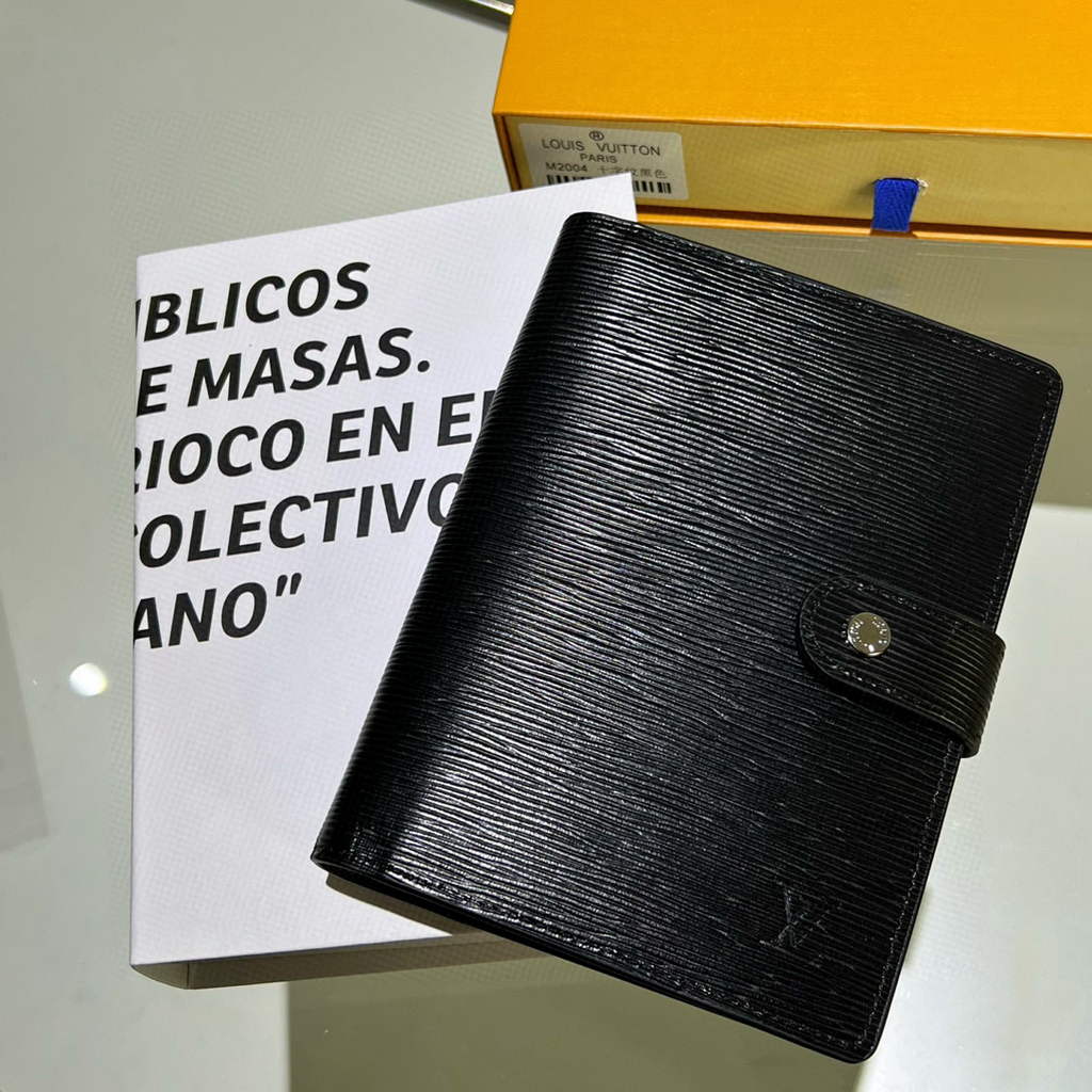 Louis Vuitton R20242 Medium Ring Agenda Cover Black