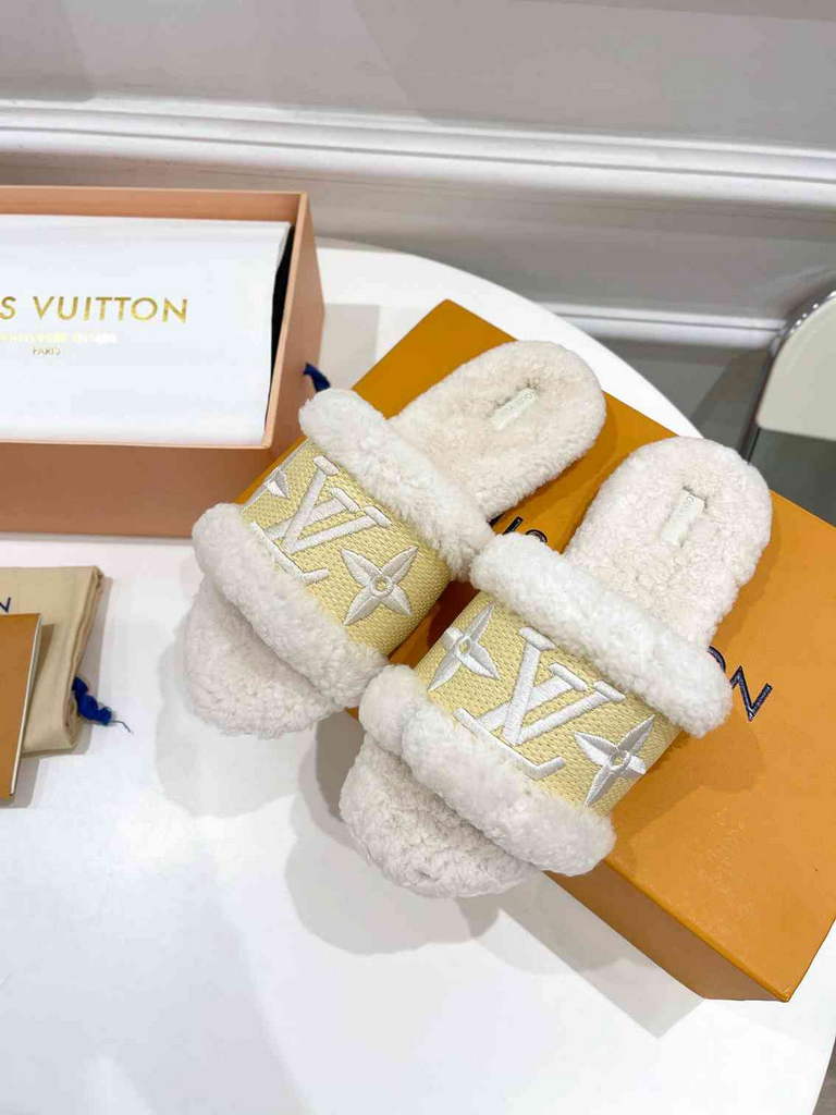 Louis Vuitton Sandals LV Slippers Shoes Women L99106 - 35 - View 1