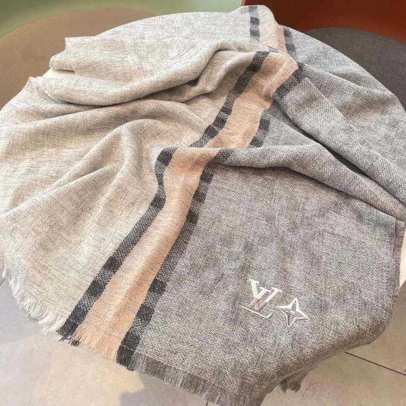 Louis Vuitton Scarves Designer Classic Scarf L38912