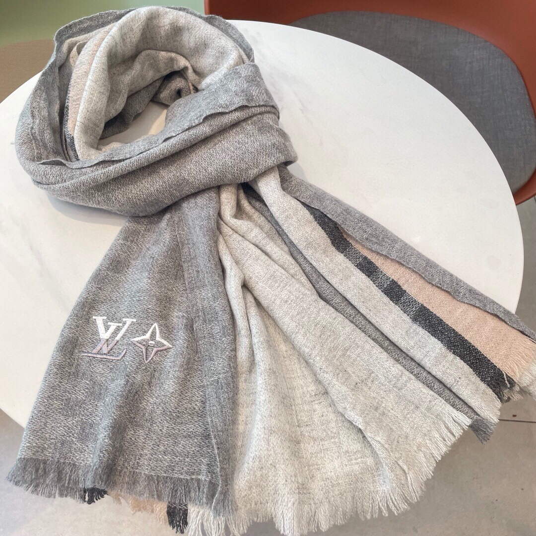 Louis Vuitton Scarves Designer Classic Scarf L38912 - Default Title - View 1