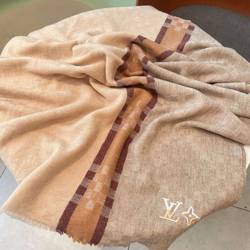 Louis Vuitton Scarves Designer Classic Scarf L38913