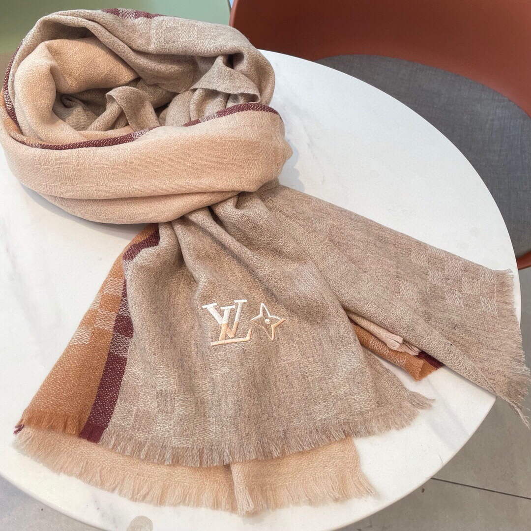 Louis Vuitton Scarves Designer Classic Scarf L38913 - Default Title - View 1