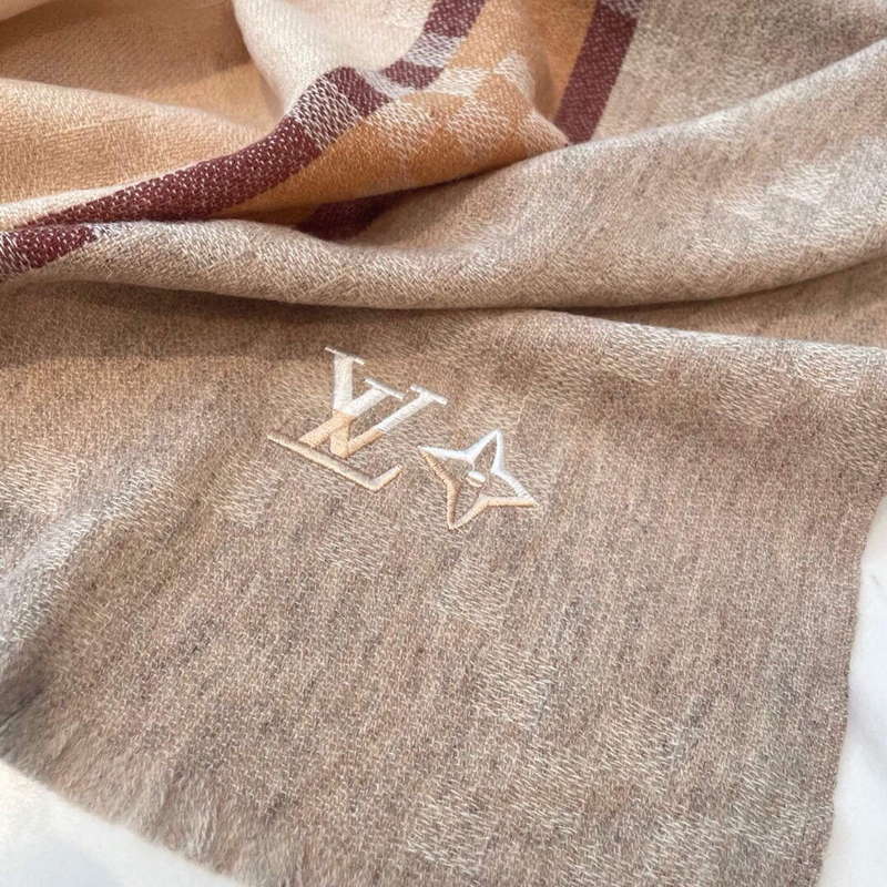 Louis Vuitton Scarves Designer Classic Scarf L38913