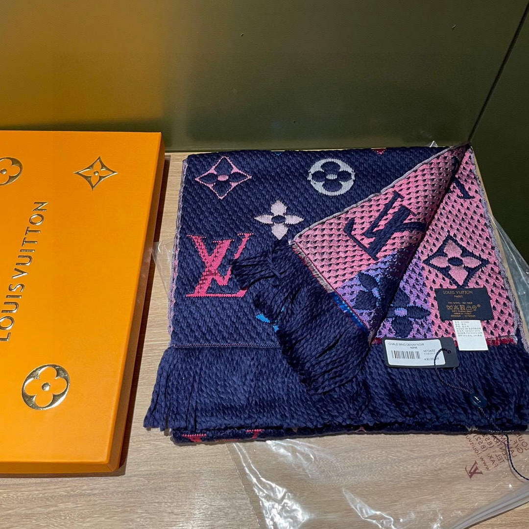 Louis Vuitton Scarves Designer Classic Scarf L38915