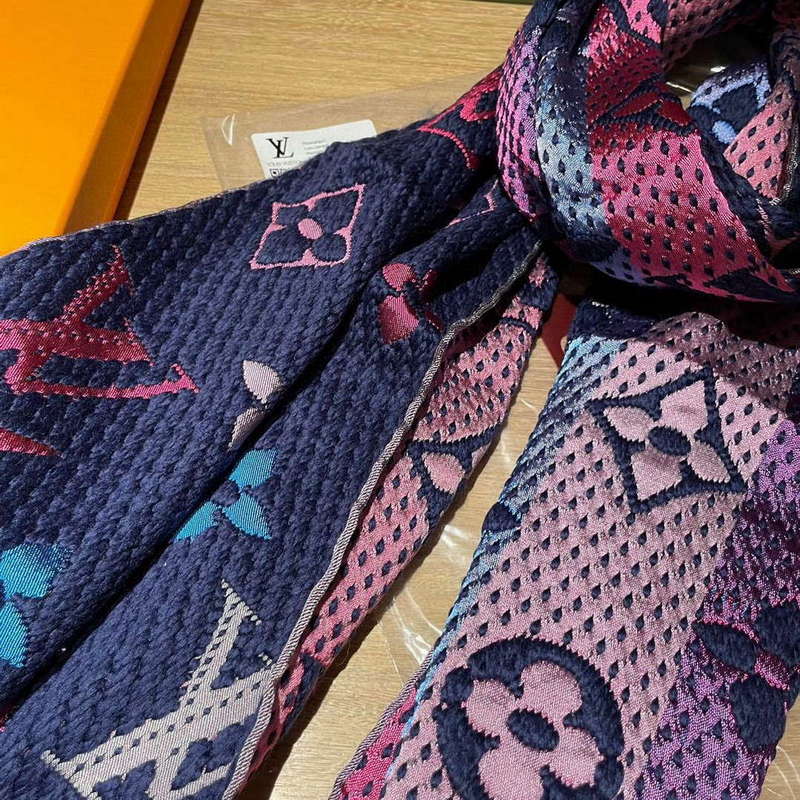 Louis Vuitton Scarves Designer Classic Scarf L38915