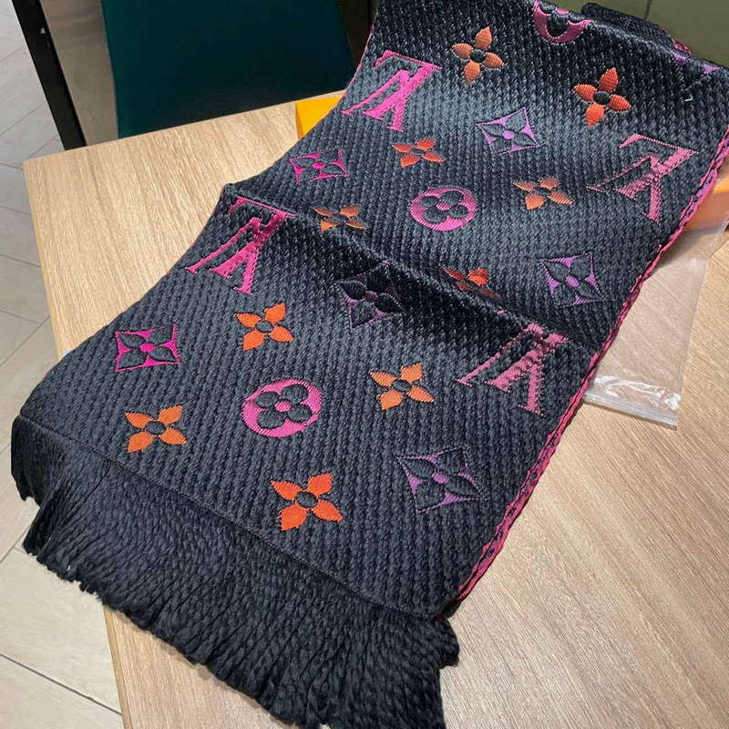 Louis Vuitton Scarves Designer Classic Scarf L38917
