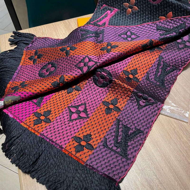 Louis Vuitton Scarves Designer Classic Scarf L38917