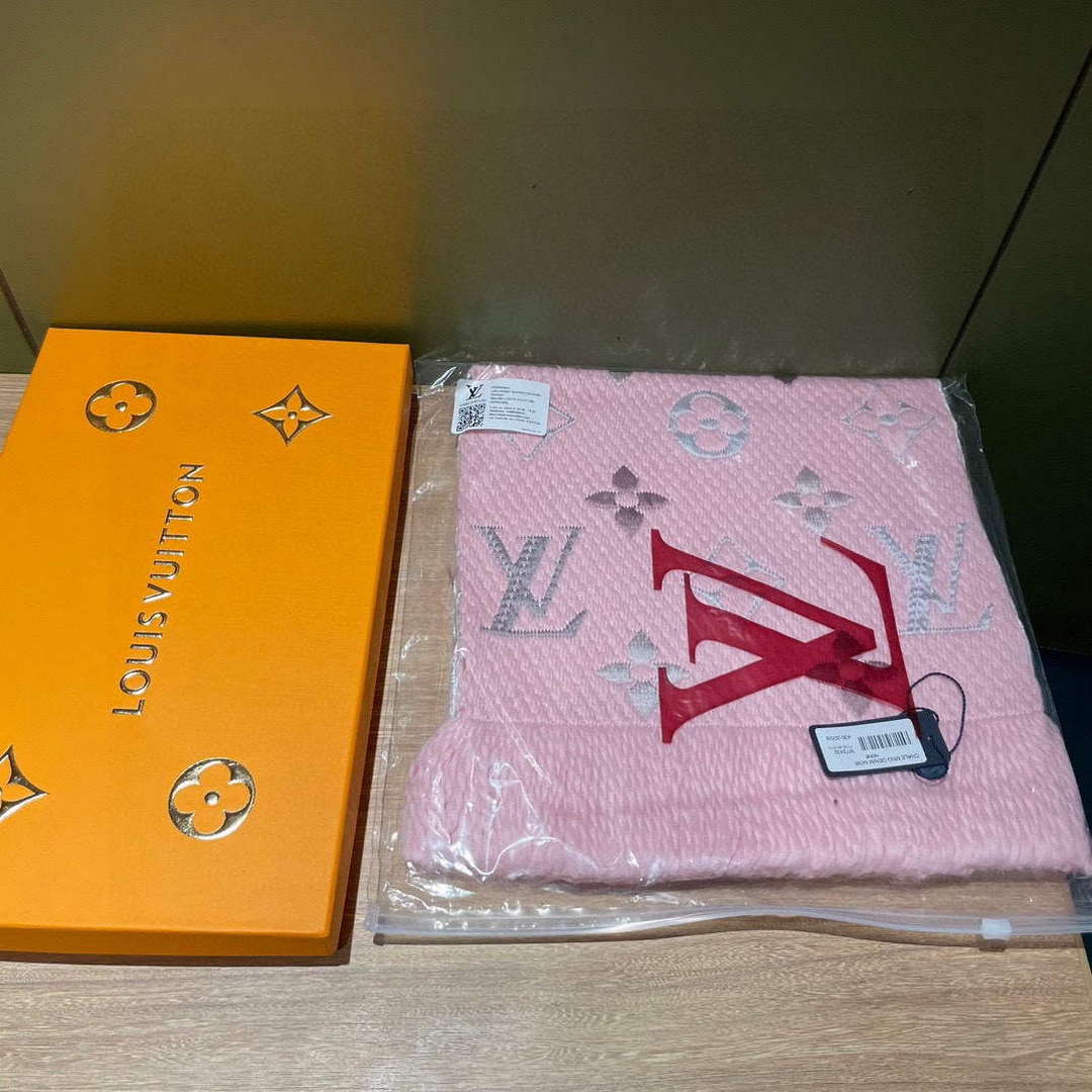 Louis Vuitton Scarves Designer Classic Scarf L38919