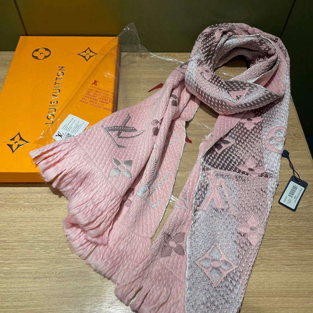 Louis Vuitton Scarves Designer Classic Scarf L38919 - Default Title - View 1