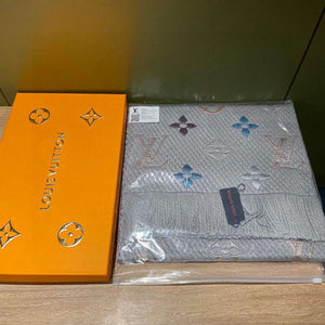 Louis Vuitton Scarves Designer Classic Scarf L38920 - Default Title - View 2